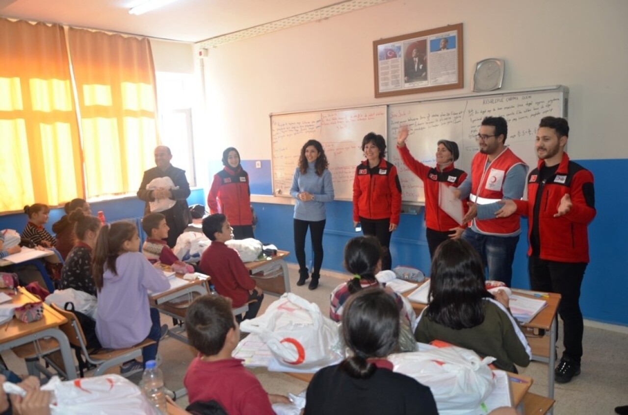 Türk Kızılay’ın sevgi eli Büyükorhan’a da değdi