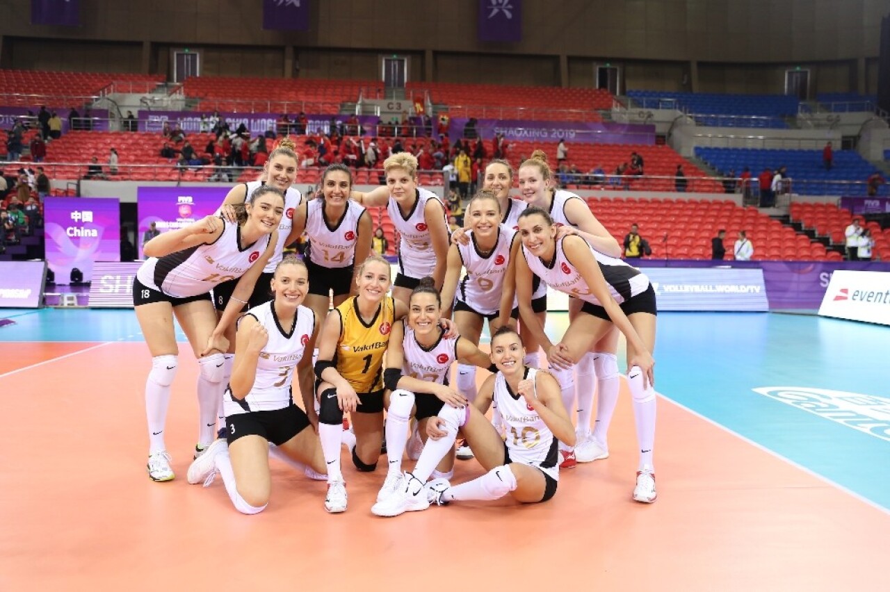 VakıfBank, Dünya Şampiyonası’na galibiyetle başladı