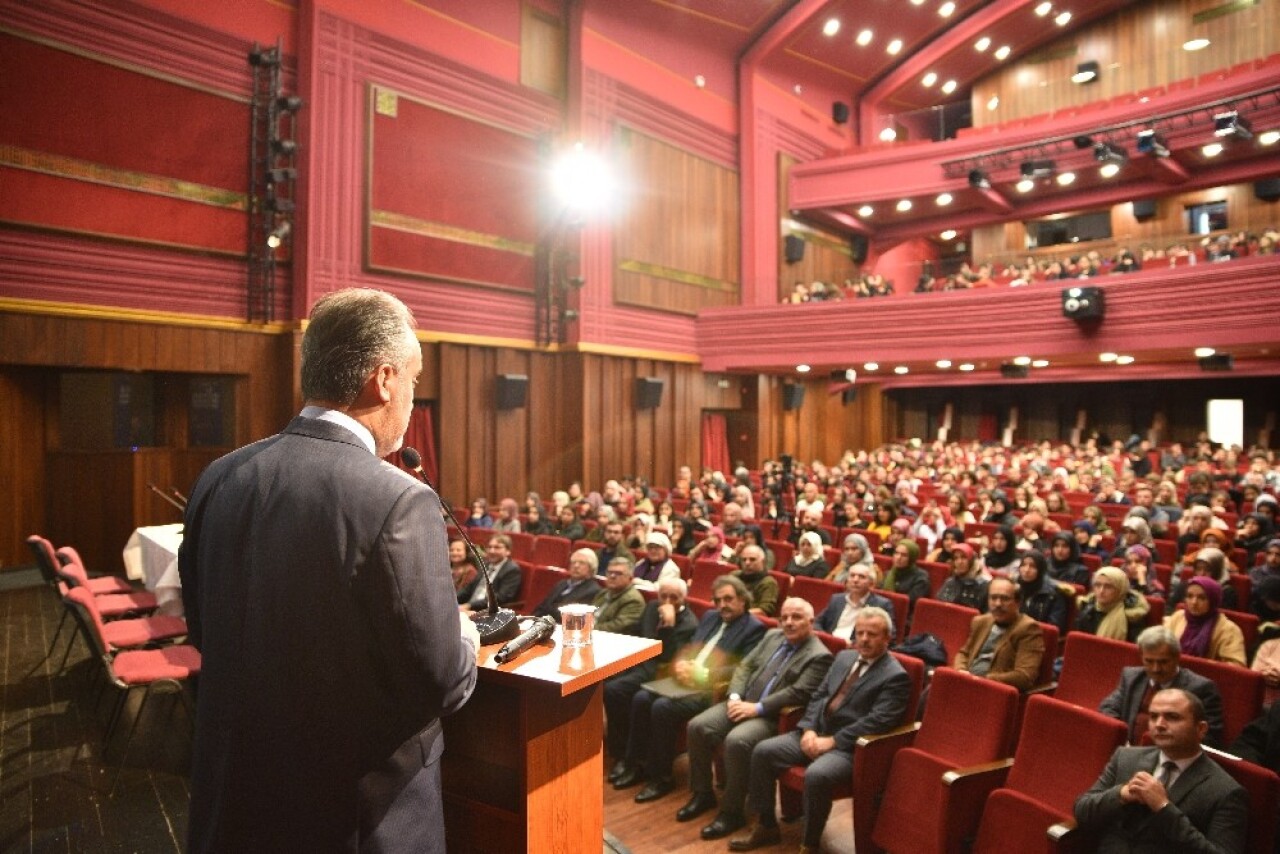 ‘Vatan şairi’ Gökyay’a Bursa’da anma