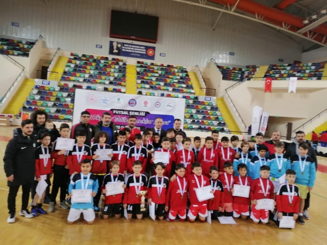 Karesi’de futsal şenliği