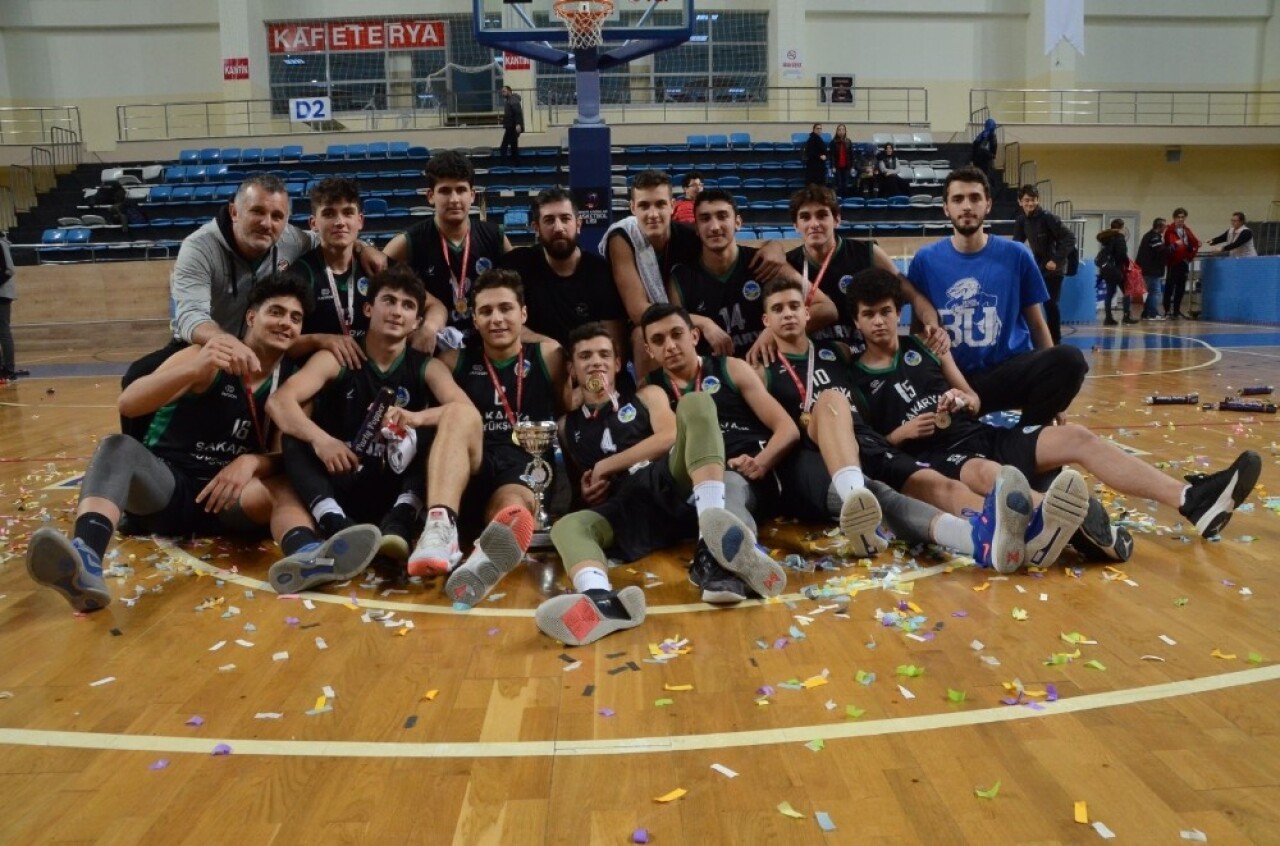 Sakarya Büyükşehir 18 yaş altı basket takımından başarı