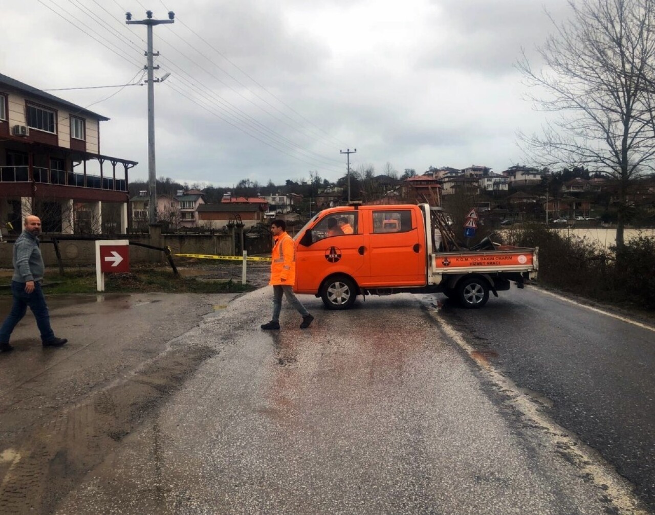 Sakarya’da su baskını nedeniyle bir mahalle sular altında kaldı