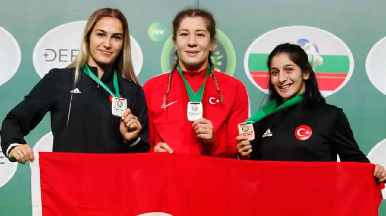 Milli Sporcu Yasemin Adar'dan bir madalya daha