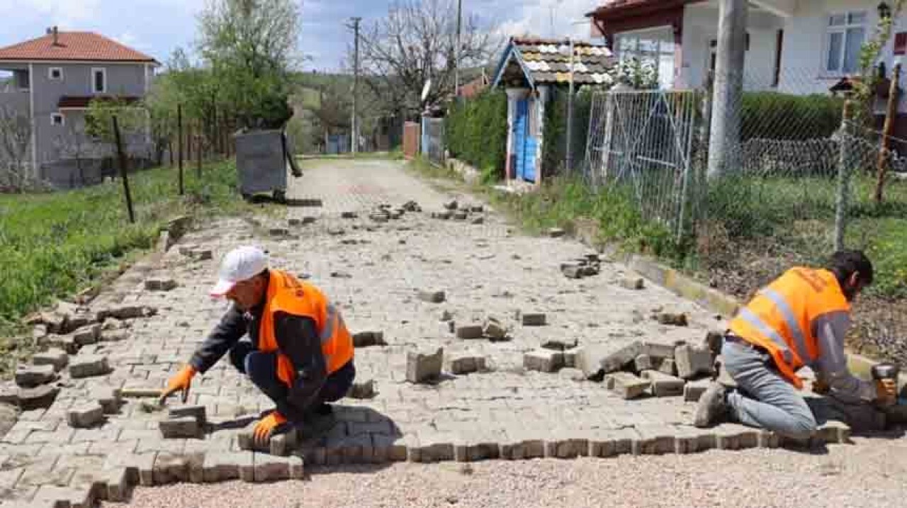 Mecidiye Mahallesi'nde parke yol tamir çalışmaları tamamlandı