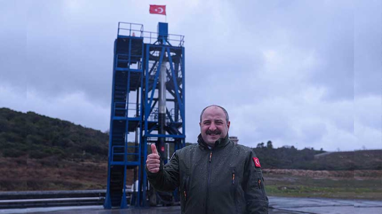 Ay'a gönderilecek milli ve özgün hibrit roket motoru, ilk ateşlemesini yaptı