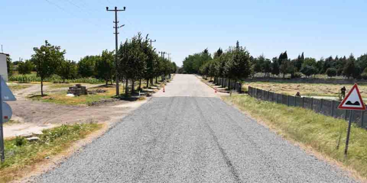 Saray İlçesinde Yol Yapım Çalışmaları Devam Ediyor