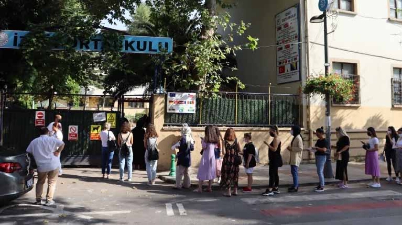 Çınar Çocuk Evi Öğretmen Adayları Yazılı Sınavda Ter Döktü