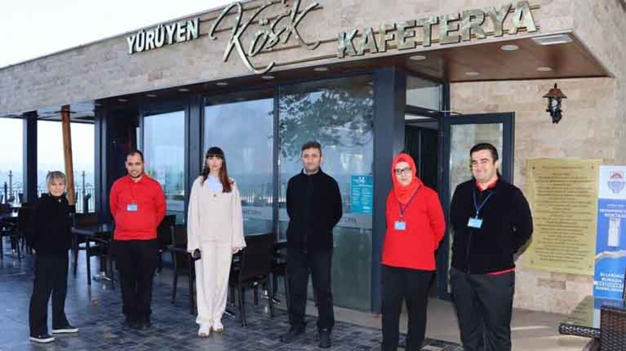 Özel Gereksinimli Bireyler Yürüyen Köşk Kafe’de Çalışmaya Başladılar