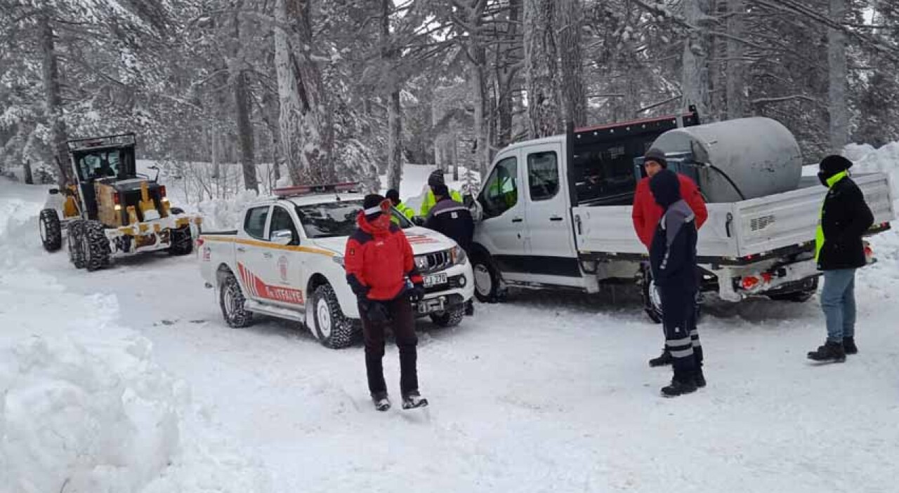 Balıkesir'de mahsur kalan ekipler kurtarıldı