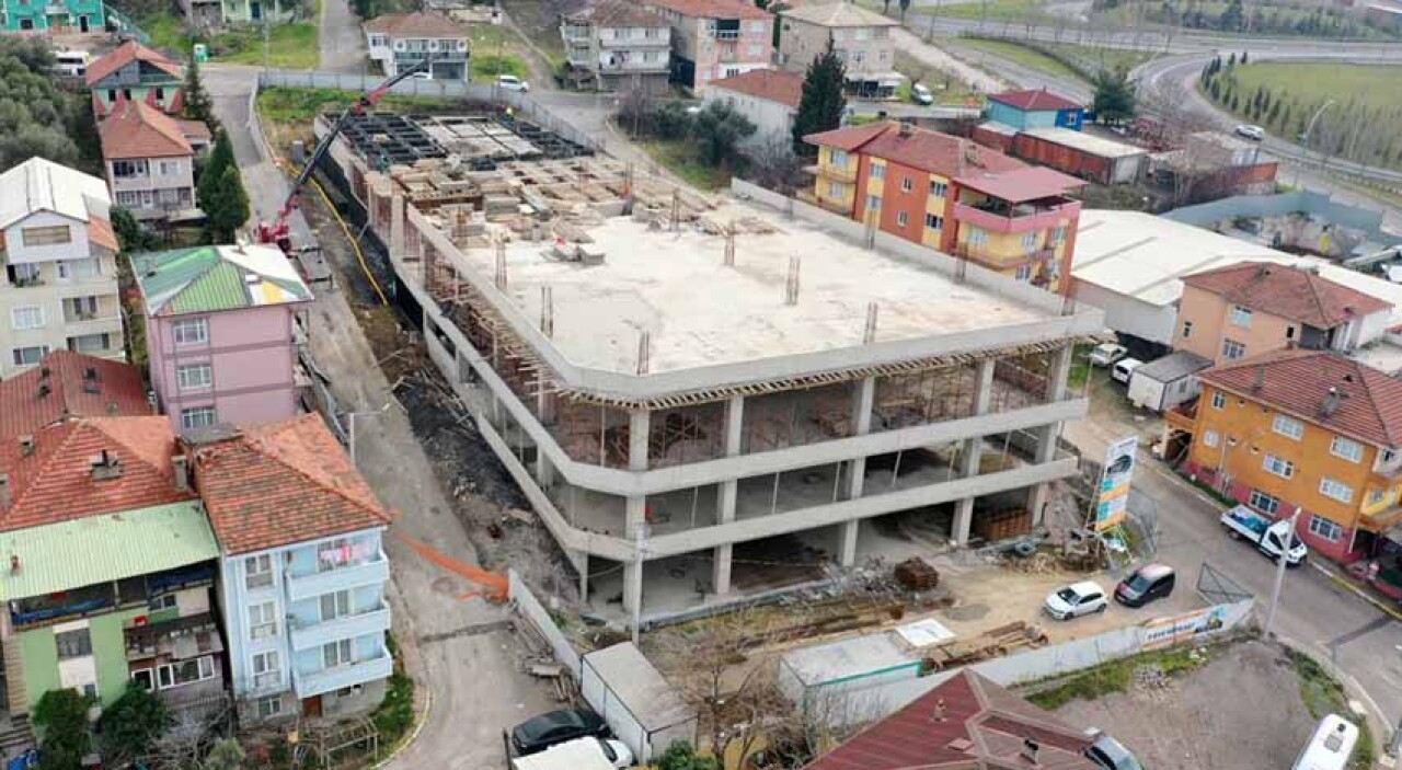 Dilovası Katlı Otopark son katın tabliye kalıp imalatı başladı