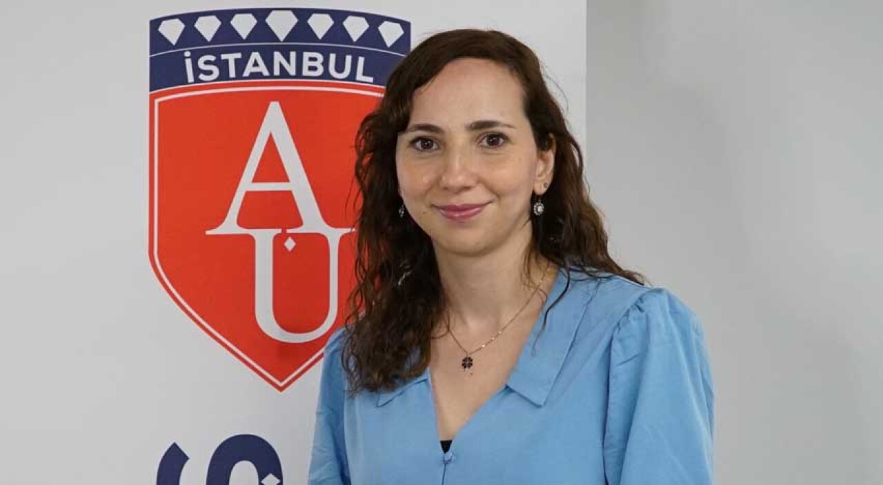 “Mutlu insanlar, sorunların üstesinden daha kolay geliyor”