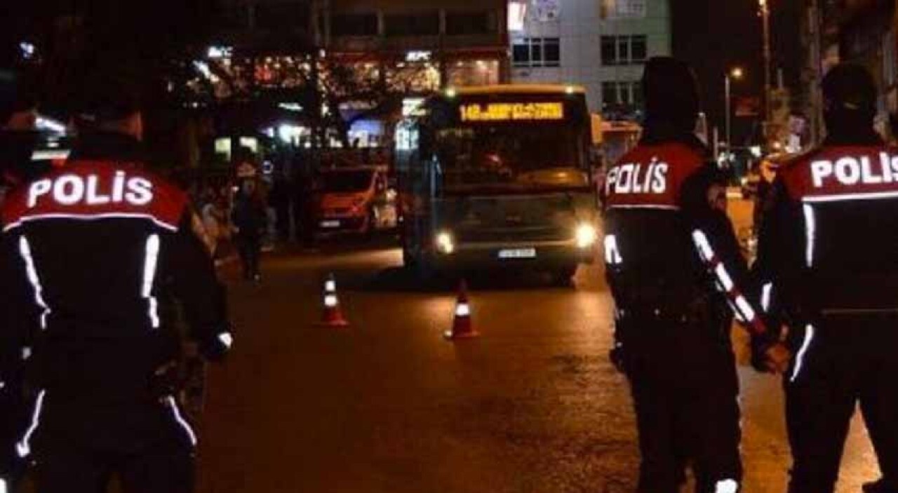 Çeşitli suçlardan aranan 688 şüpheli gözaltına alındı