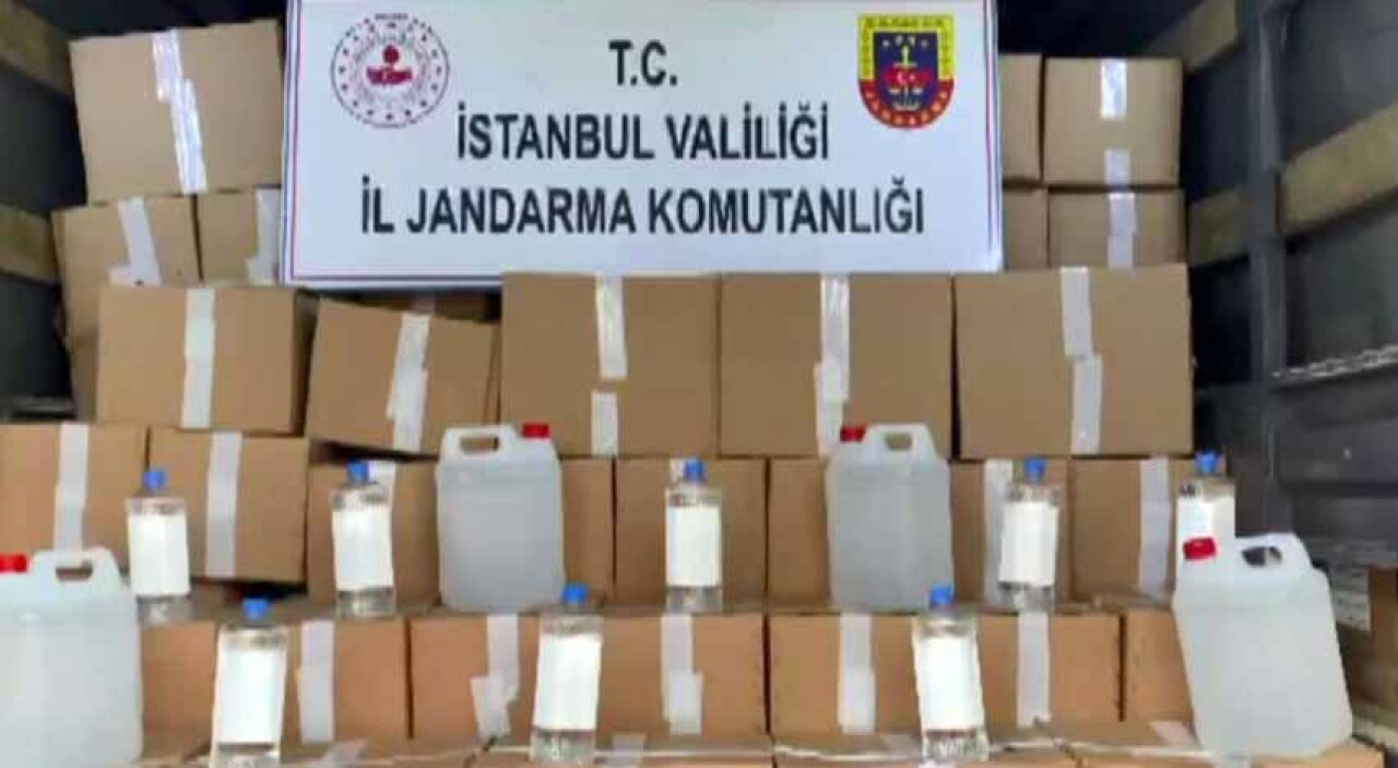 İstanbul'da 3 bin litre sahte içki ele geçirildi