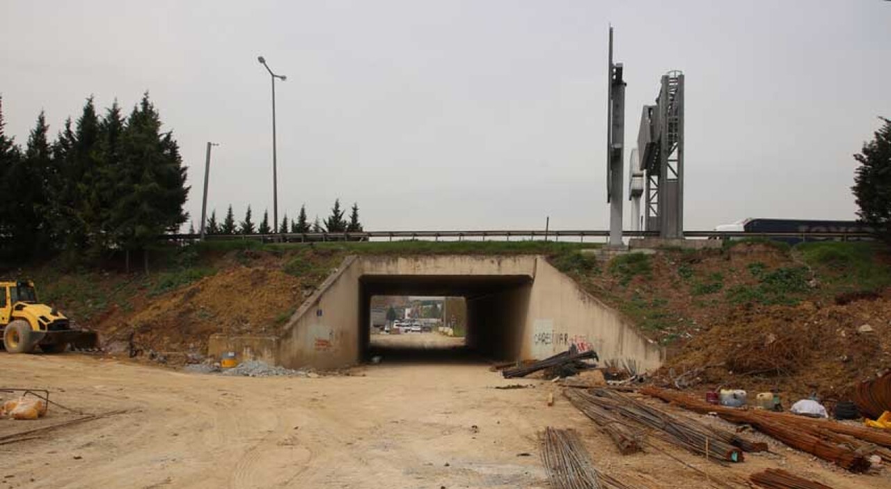 Kocaeli Stadyumu bağlantı yolu çalışmaları hız kesmeden devam ediyor