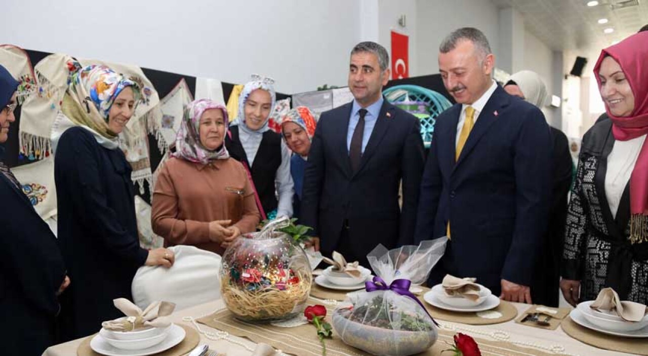 KO-MEK’te ilk sergi müjdeler ile açıldı