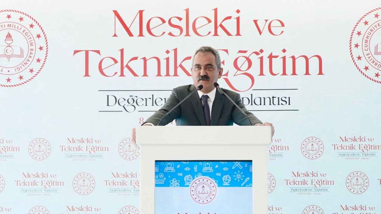 Bakan Özer, Türkiye'de Mesleki Ve Teknik Eğitimin Geldiği Noktayı Değerlendirdi