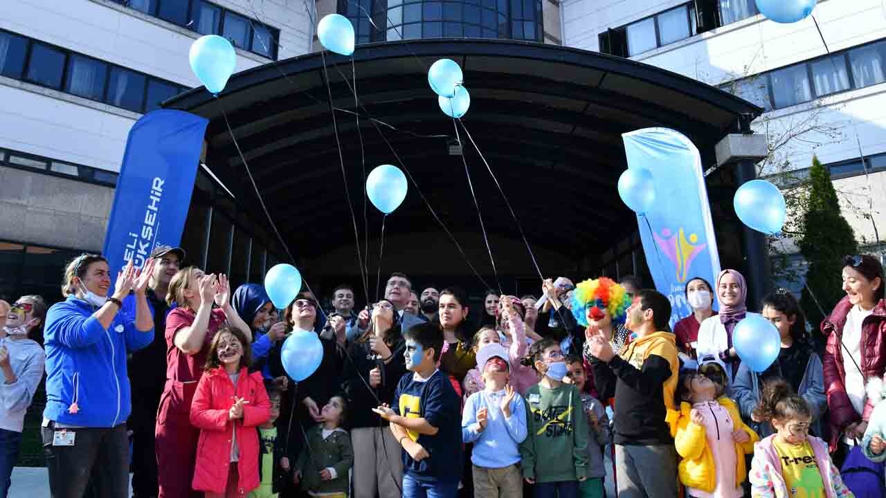 Mavi balonlar diyabetli çocuklar için uçuruldu