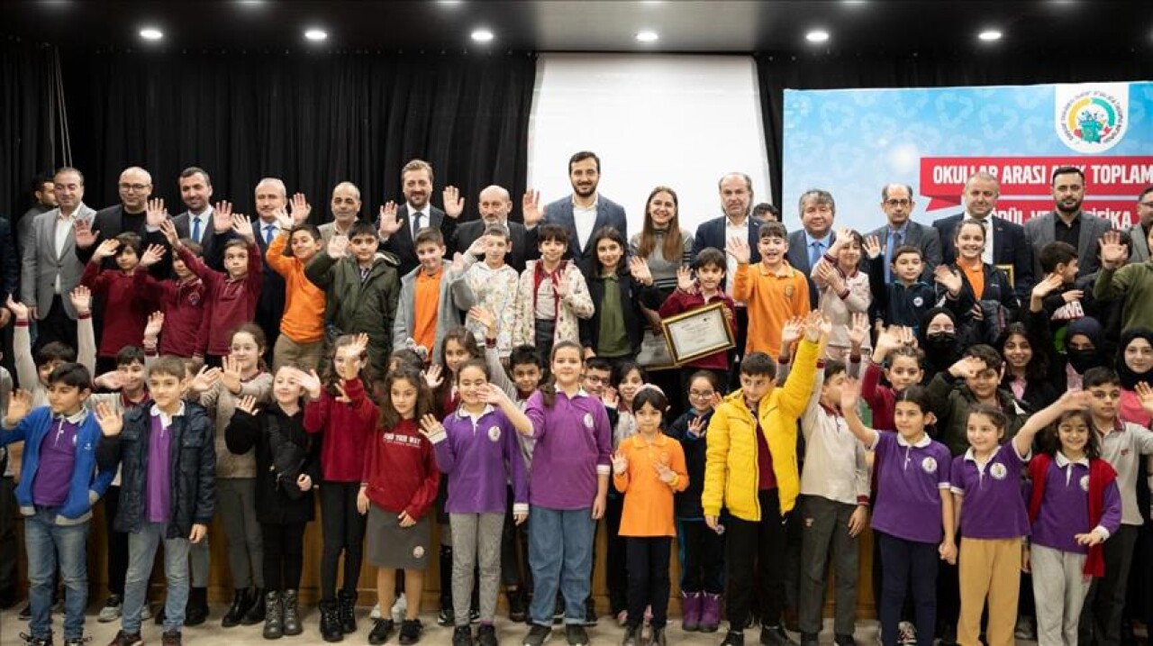 Bağcılar Belediye Başkanı Abdullah Özdemir'e doğum günü sürprizi