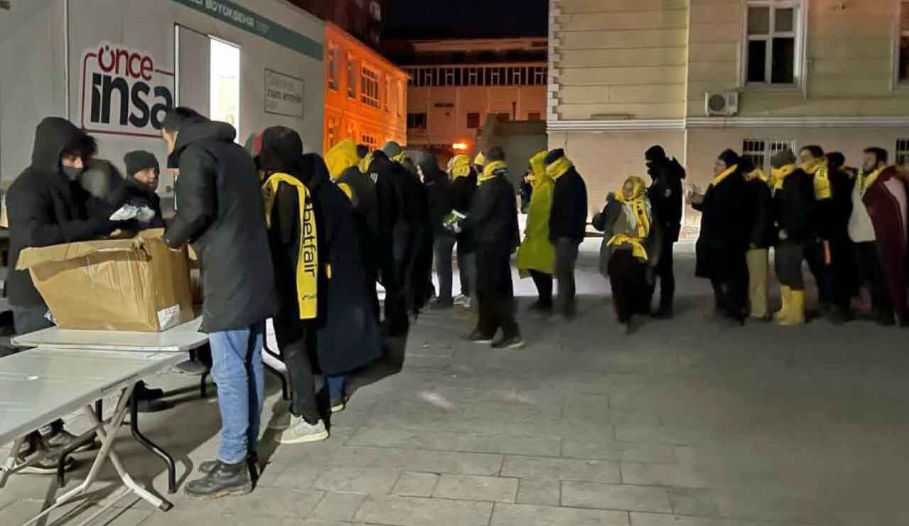 Antikkapı’dan deprem bölgesinde sıcak yemek ve çorba