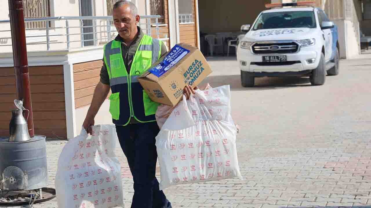 Bursa, Deprem Bölgesinde Gönüllere Dokunuyor