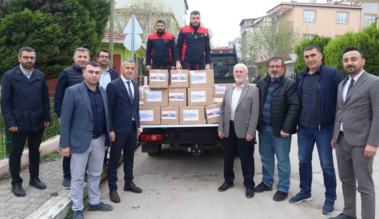 Kocaeli'ndeki muhtarlara kırtasiye desteği sağlandı