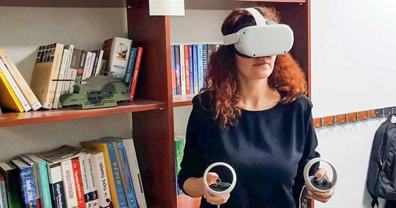 SUBÜ’de Metaverse ortamında ders yapıldı