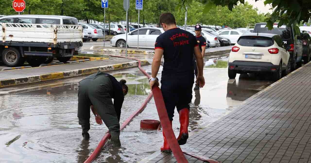 Kocaeli Büyükşehir Ekipleri Teyakkuz Halinde Bekliyor  