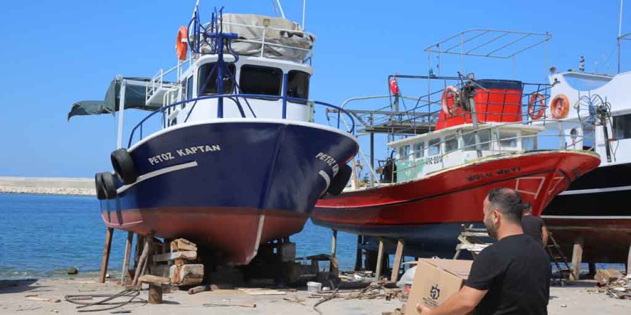 Balıkçılar 'Vira Bismillah' demek için gün sayıyor