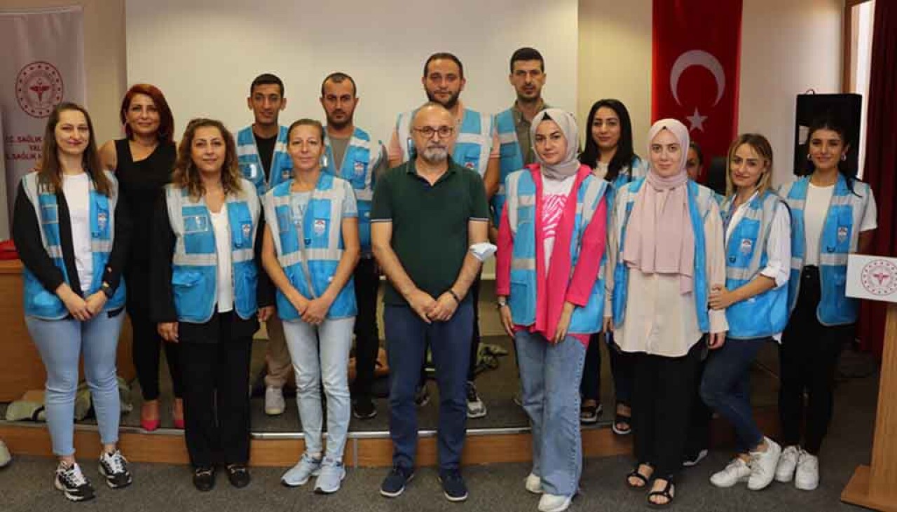 Temel İlk Yardım Eğitimi alıyorlar