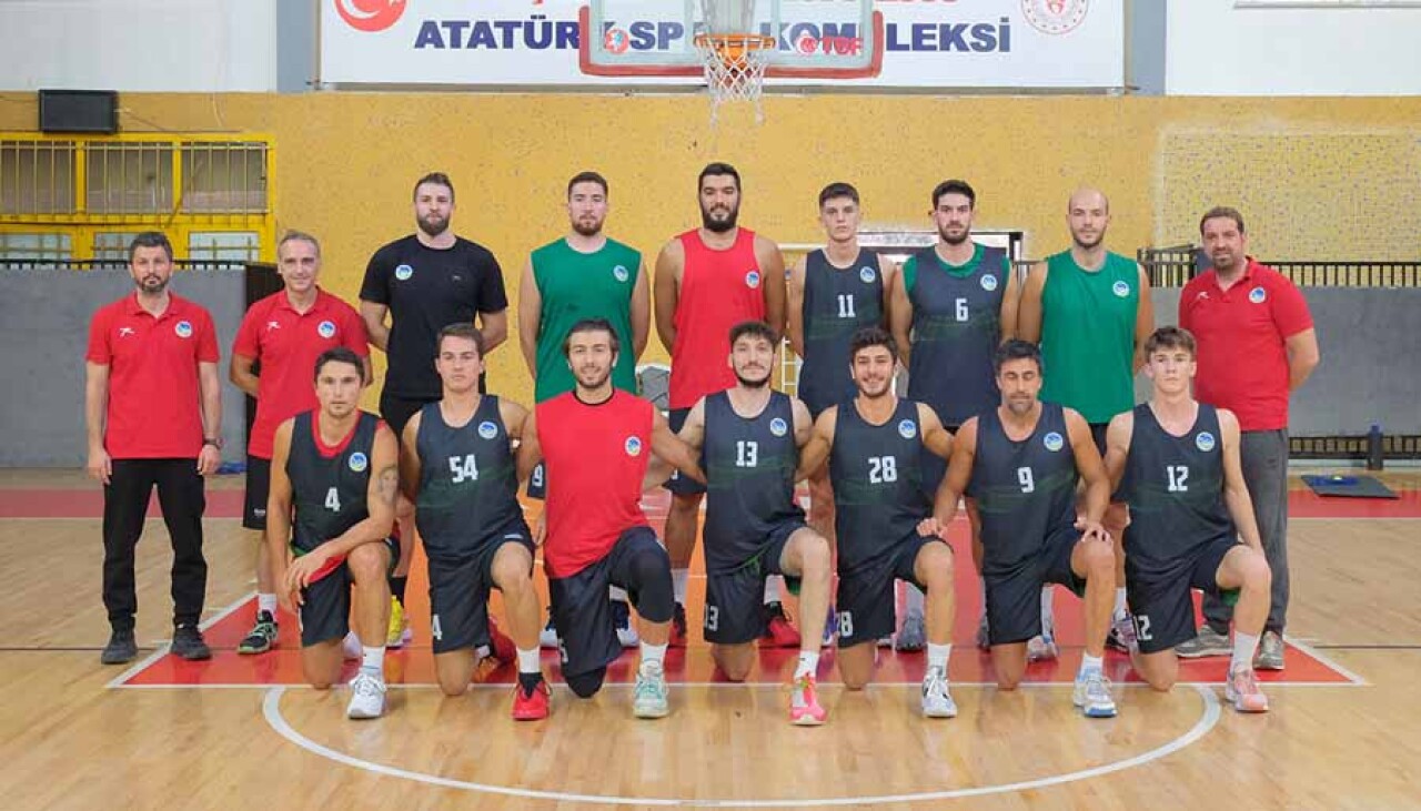 Büyükşehir basketboldan sezon öncesi rakiplerine gözdağı: 74-61