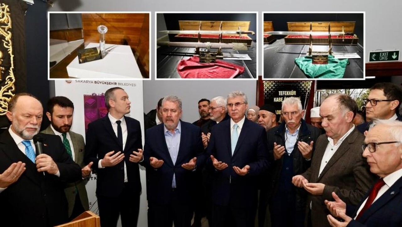 Mukaddes Emanetler’in kapıları açıldı