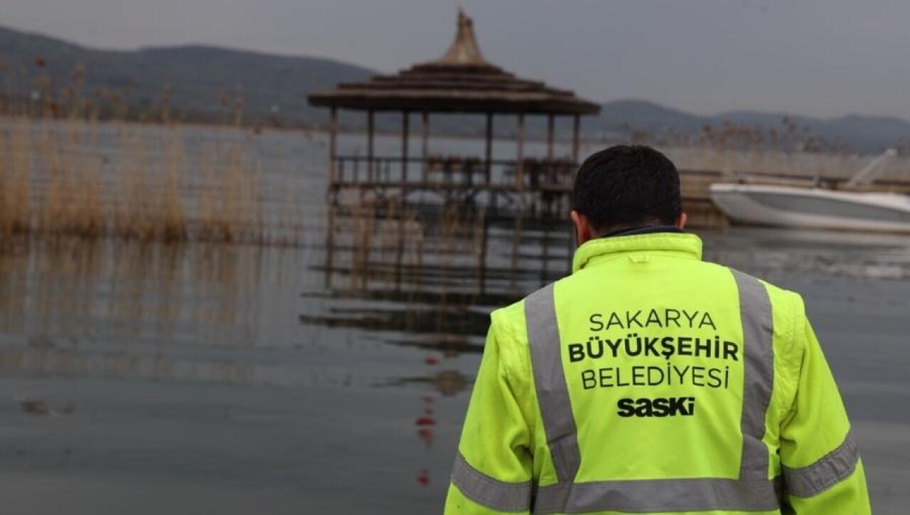 Sapanca Gölü'nde akaryakıt sızıntısı! Büyükşehir'den önemli açıklama