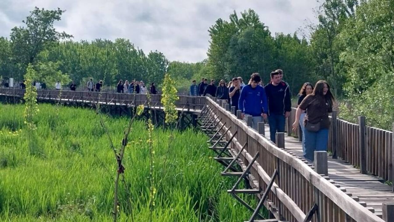 Farklı renklerden 45 misafir Sakarya'nın cennet köşelerine hayran kaldı