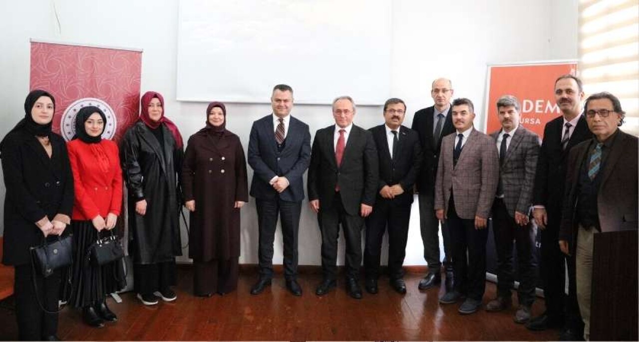 Veli Akademileri Bursa'da Başladı