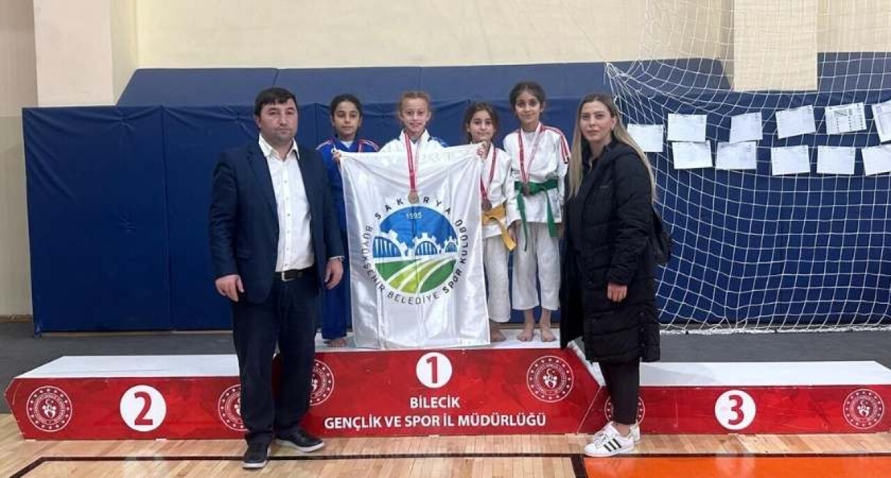 Sakarya Büyükşehir Belediyesi Judo Sporcusu Gülfem Aysima Bilecik’te Şampiyon Oldu