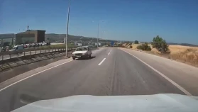 Çanakkale’de ters yönde giden sürücü kazaya davetiye çıkarttı