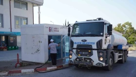 Duraklarda temizlik ve yıkama çalışması yapıldı