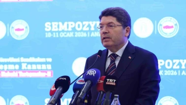 Bakan Tunç: "Kamuda görevli memurlarımızın kanundan kaynaklı sorunlarına kalıcı çözümler üretmek istiyoruz"