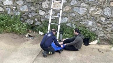 Bursa’da dereye düşen adamı ekipler kurtardı