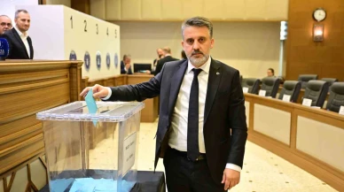Büyükşehir’in başkanvekili 61 oyla Şahin Biba oldu