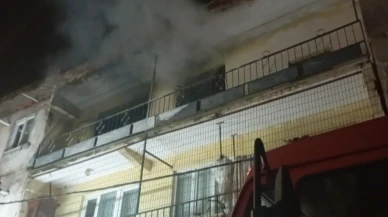 Bursa’da korkutan yangın: Daire kullanılamaz hale geldi