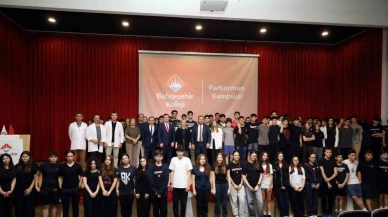 Rektör Özkan’dan lise öğrencileriyle ufuk açıcı sohbet