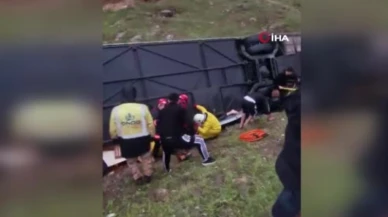 Malatya’da otobüs devrildi: Çok sayıda yaralı var