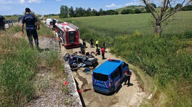 Tekirdağ’da otomobil menfeze uçtu: Sürücü hayatını kaybetti