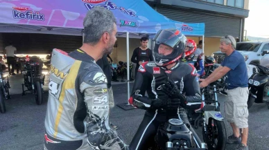 Milli motosikletçiler ve oyuncu Kıvanç Tatlıtuğ Kocaeli’de piste çıktı