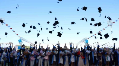 Düzce Üniversitesi’nde mezuniyet heyecanı başladı
