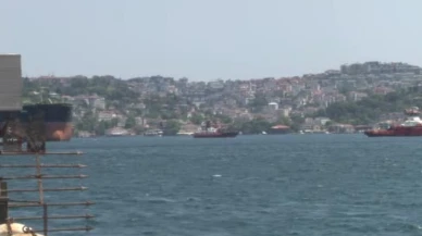 Karadeniz’de dron saldırısına uğrayan gemi İstanbul Boğazı’ndan geçti