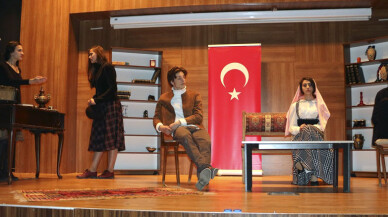 Sakaryalı Gençler Hayallerini Sahneye Taşıdı