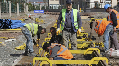 Tramvayın ray montajı çalışmaları sürüyor