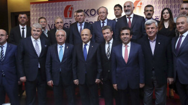 Vergi rekortmenlerine takdirnameleri verildi